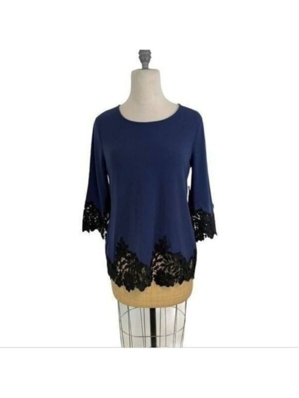Chico's Lace Hem Top 0 Small NWOT